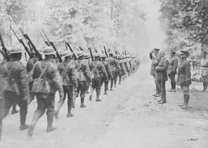 world war 1 soldiers marching. The fighting of World War I